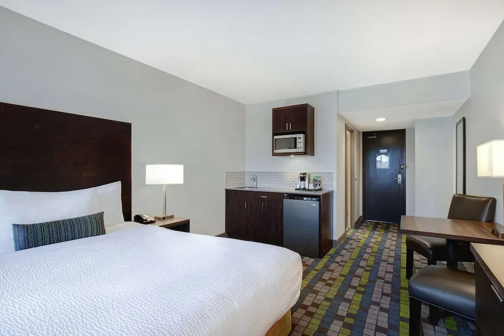Victoria Airport/Sidney Travelodge