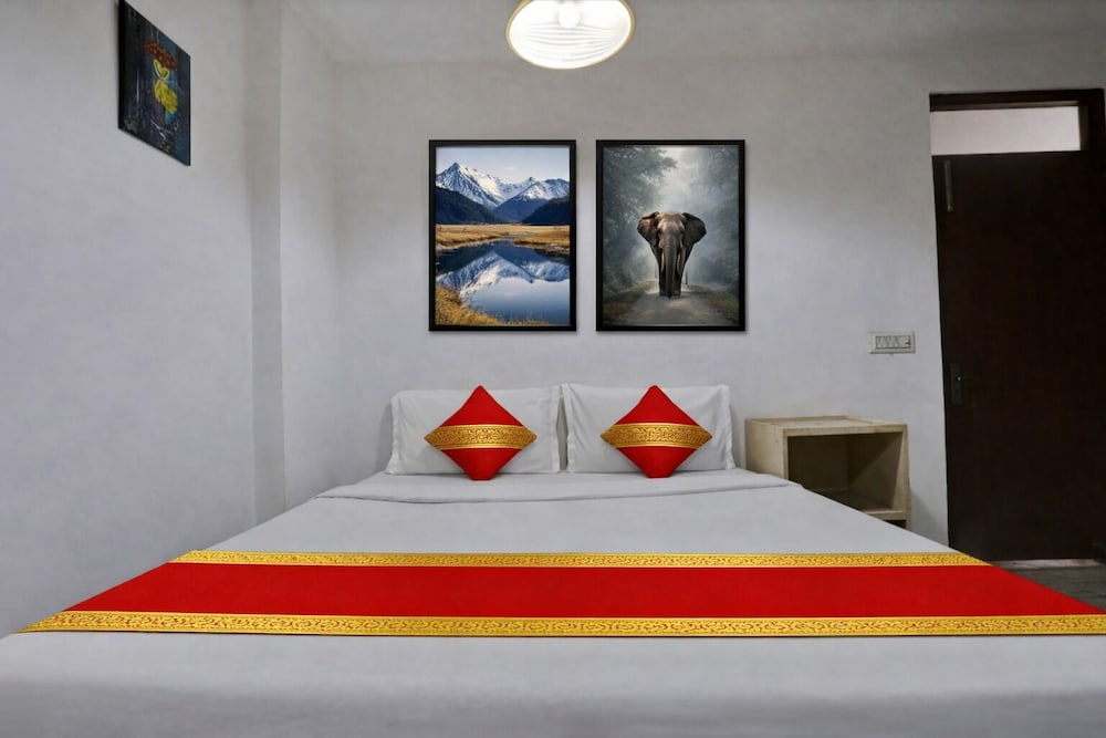 Mauryan Elite I Hotel Hauzkhas