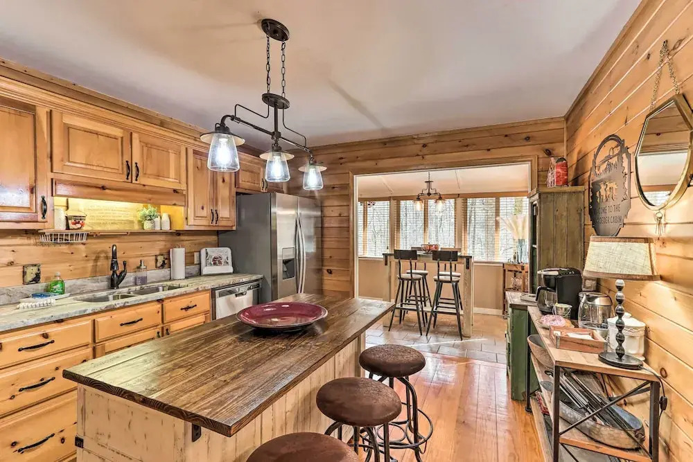 Stunning Ellijay Cabin w/ Community Amenities