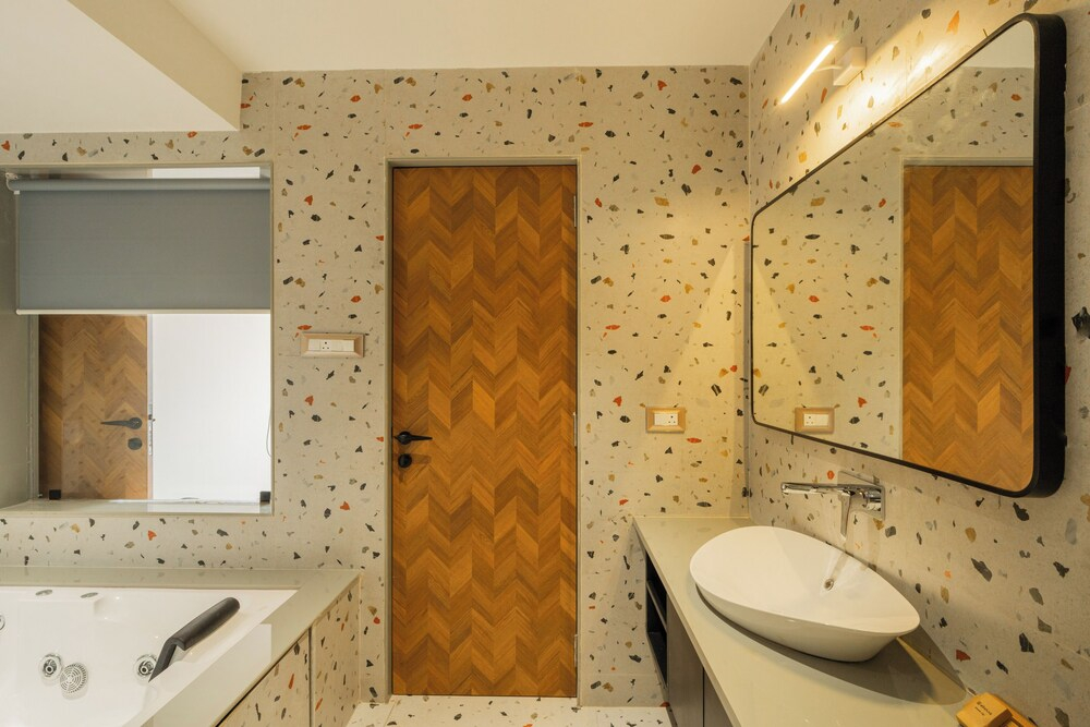 ELIVAAS Kamerios Maris 1 BHK Apartment