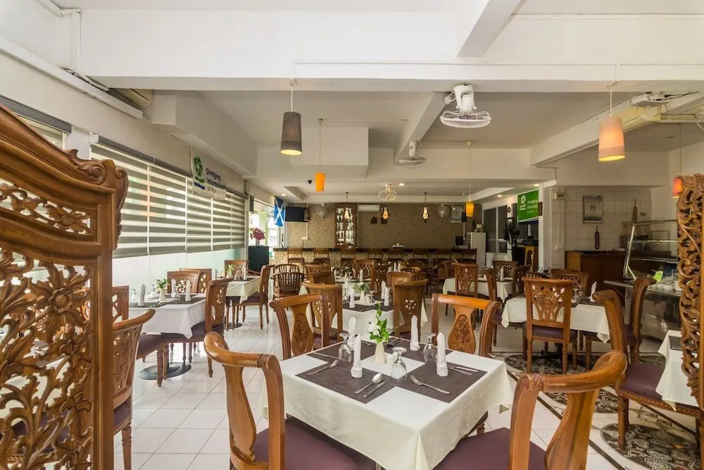 OYO 1771 Zeke Hotel