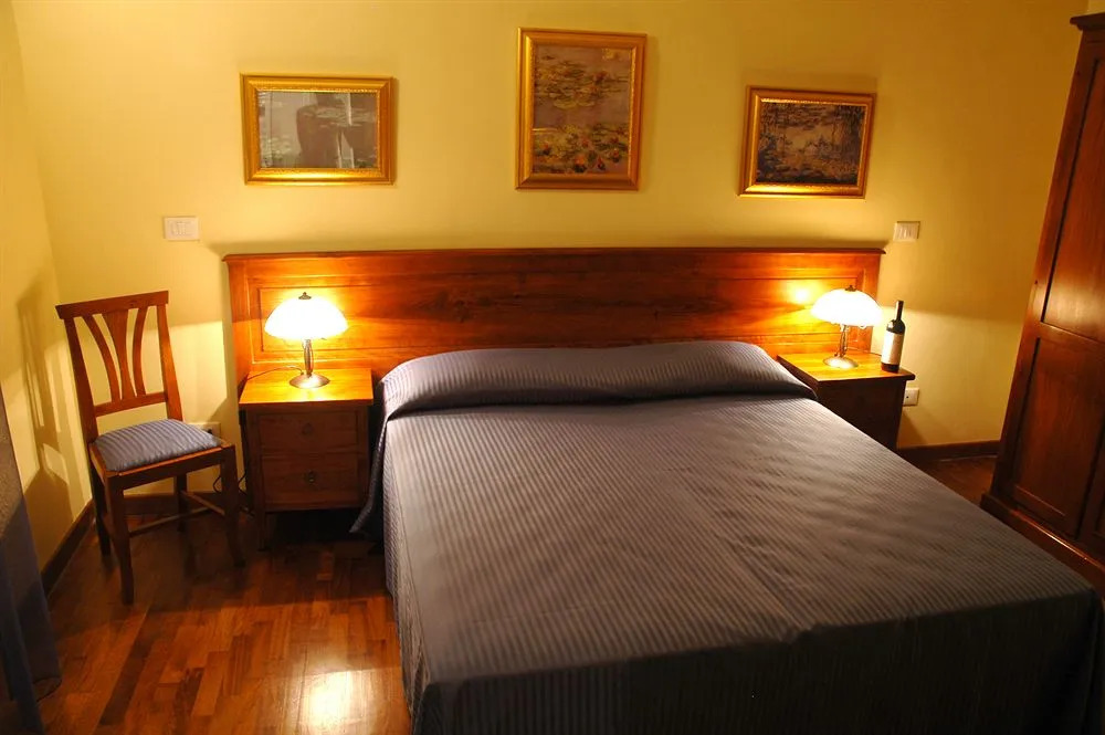 Tamaras Suites