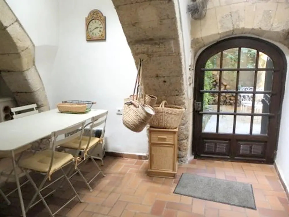 House With 3 Bedrooms in Pelissanne, With Wonderful City View, Furnish