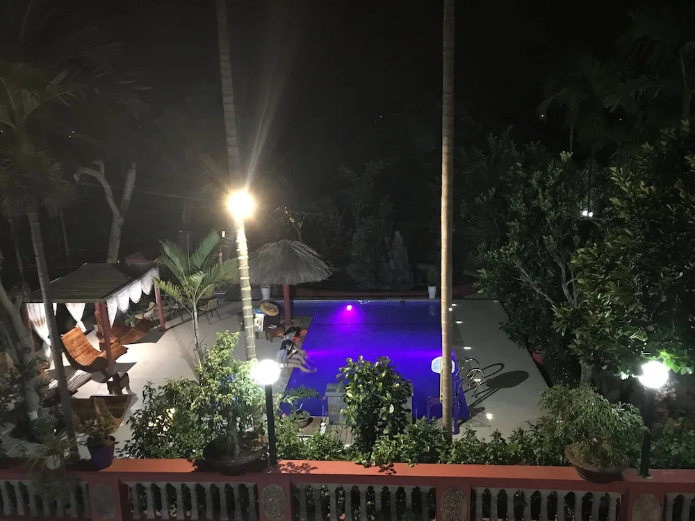Mit Hilltop Villa