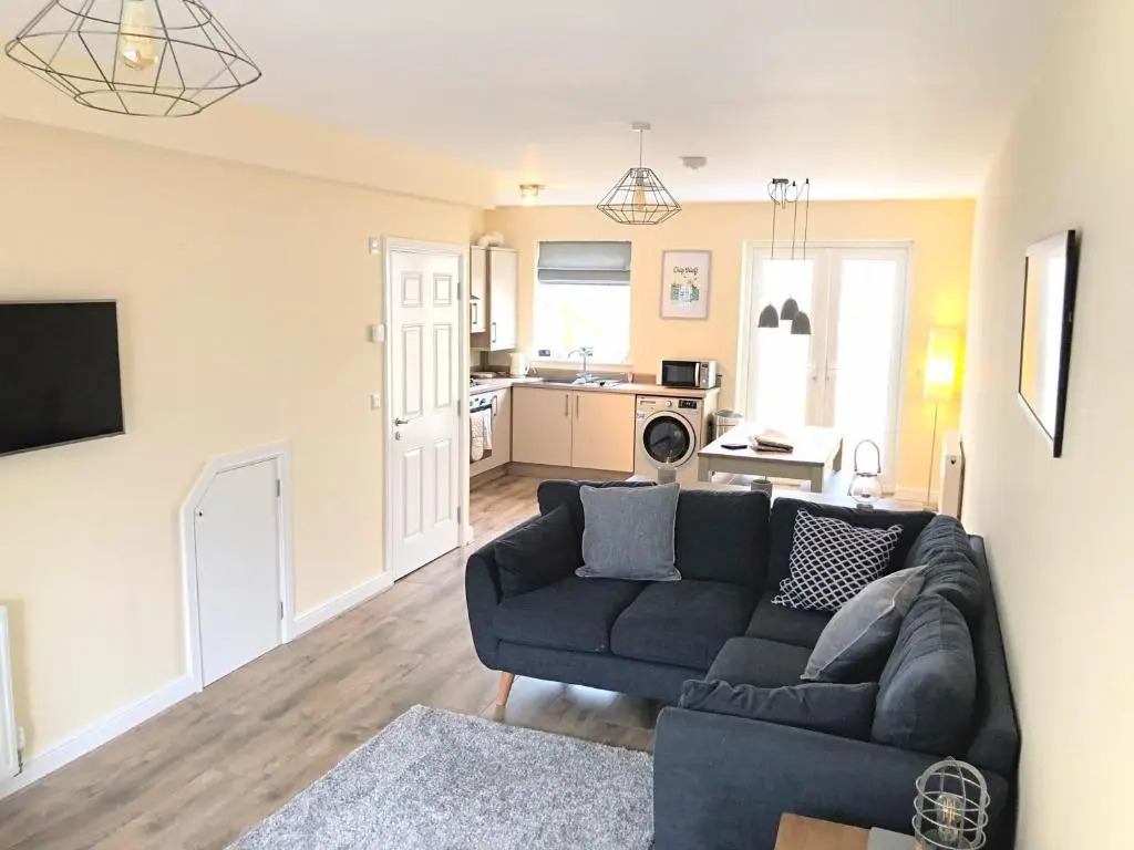 Filey Shore - Beautiful 3 bedroom house with parking and garden, close to centre