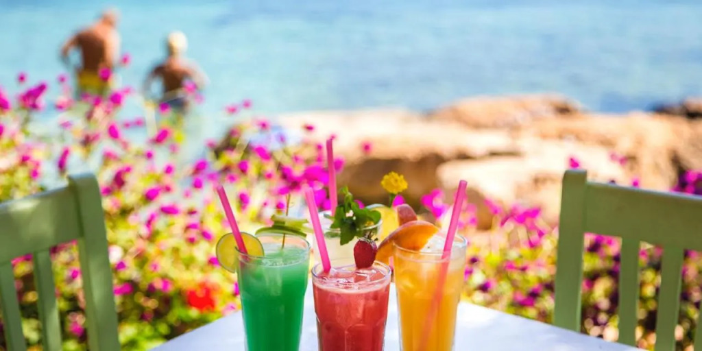 Blanca Beach Hotel