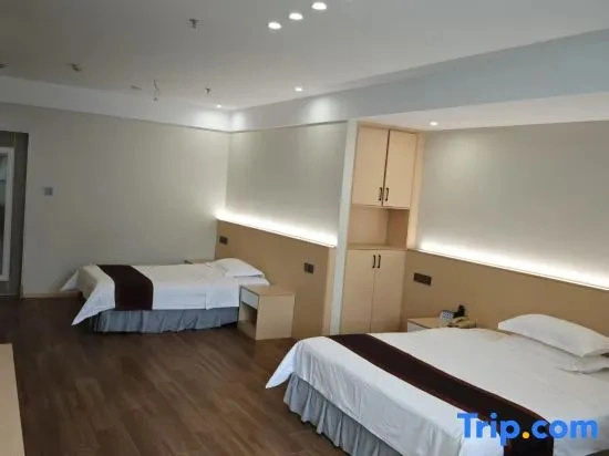 Bowen Holiday Hotel