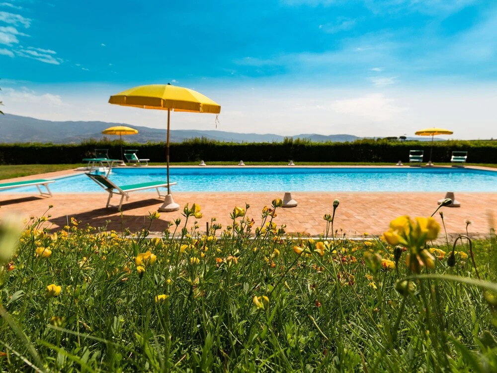 Spacious Villa at Lombriciano with Swimming Pool