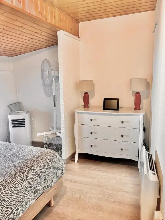 Maison 2 Chambres - TV - CLIM - BABY FOOT