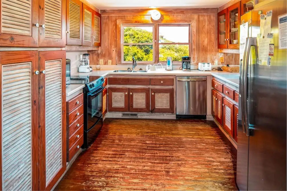 Hillcrest - 4 Br Home