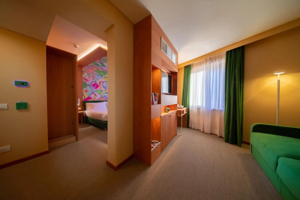 OMAMA Hotel