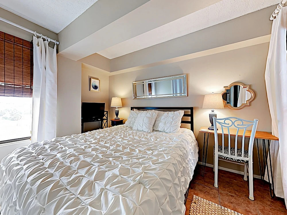 7310 Galveston - 2 Br Condo