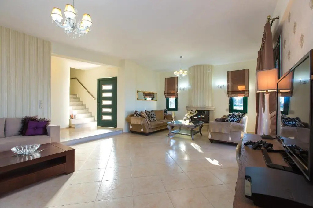 Diamantis Villa, Serene Oasis with SeaViews, By ThinkVilla