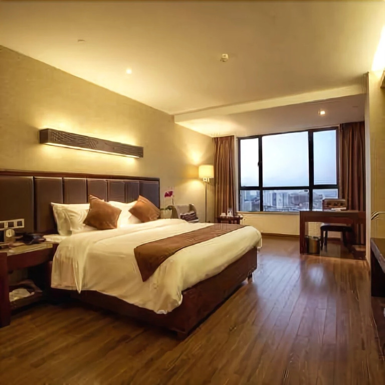Pearl Royal Hotel