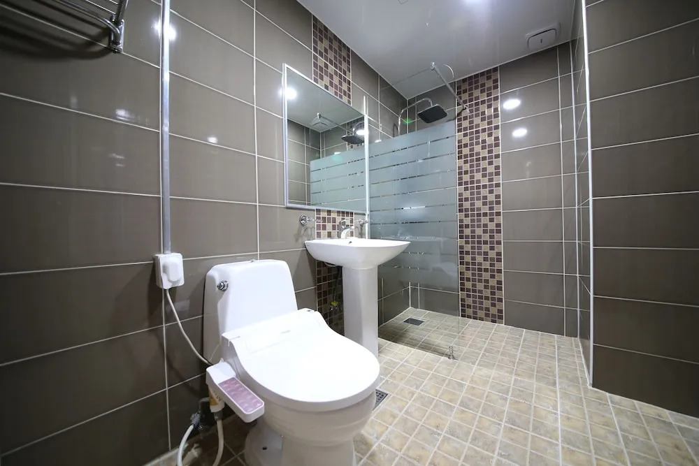 Brown Dot Hotel Cheonan