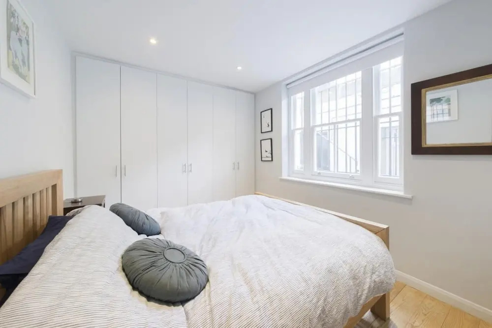 Contemporary 2 Bedroom Notting Hill Apartment
