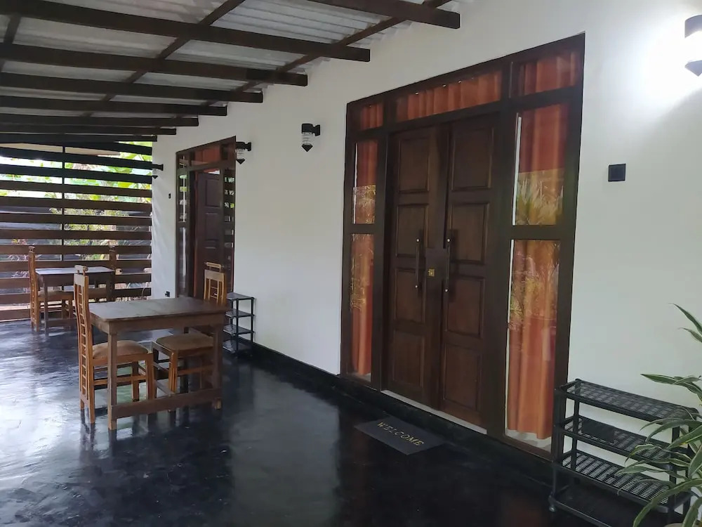 Yashis Place Sigiriya
