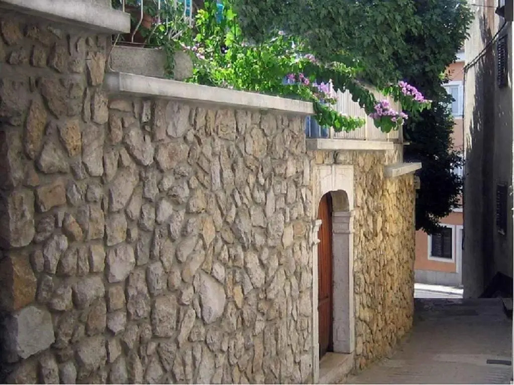 Apartment in Crikvenica 42426