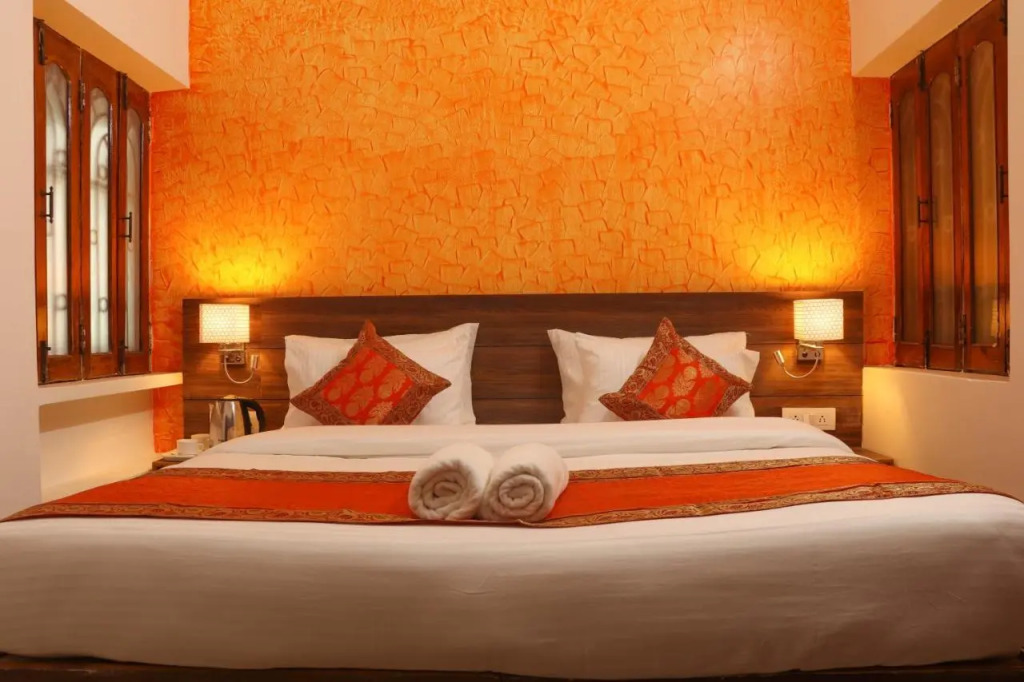 Live Free Hostel Varanasi