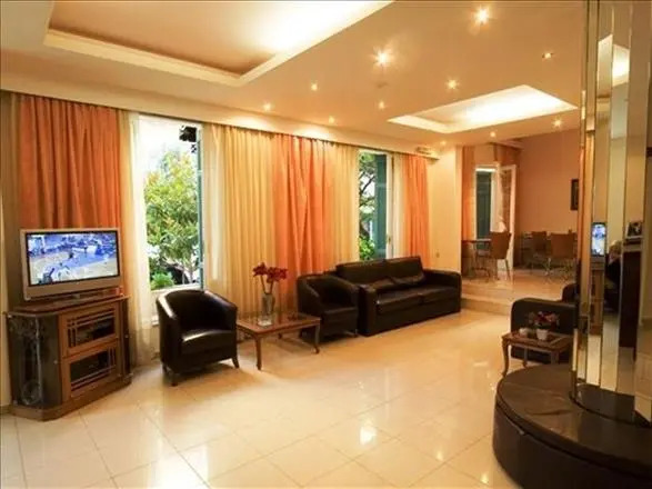 Hotel Adonis