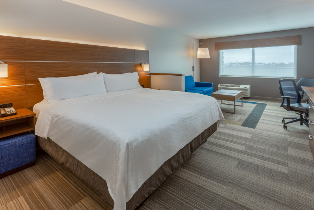 Holiday Inn Express & Suites - Rice Lake by IHG