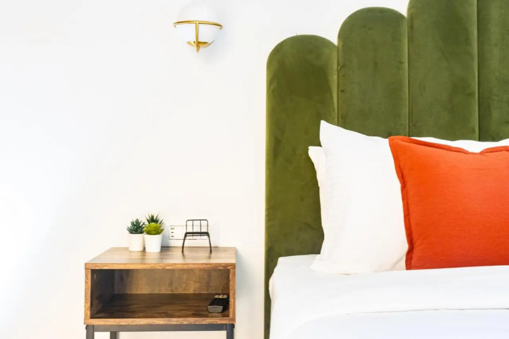 Mamilla View- Suites & Apt Hotel