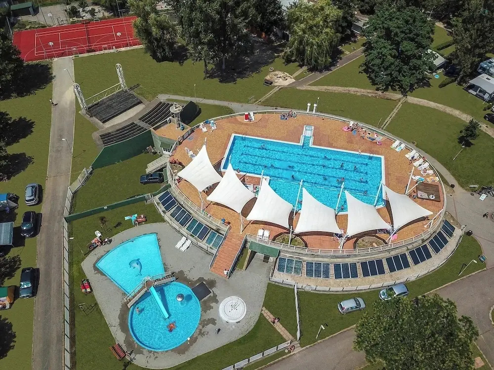 Happy Camp mobile homes in Füred Camping