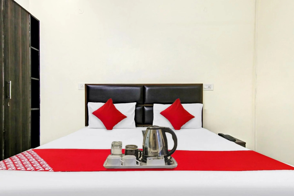 OYO Flagship 70255 Star Light Inn
