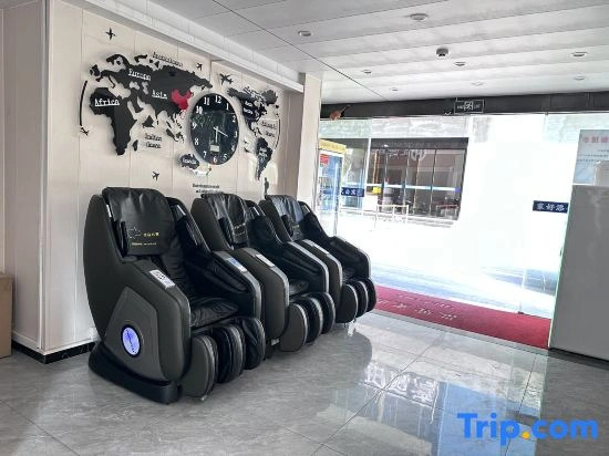 Huiyou Hotel (Star City Shopping Center Upper House Metro Station Branch)