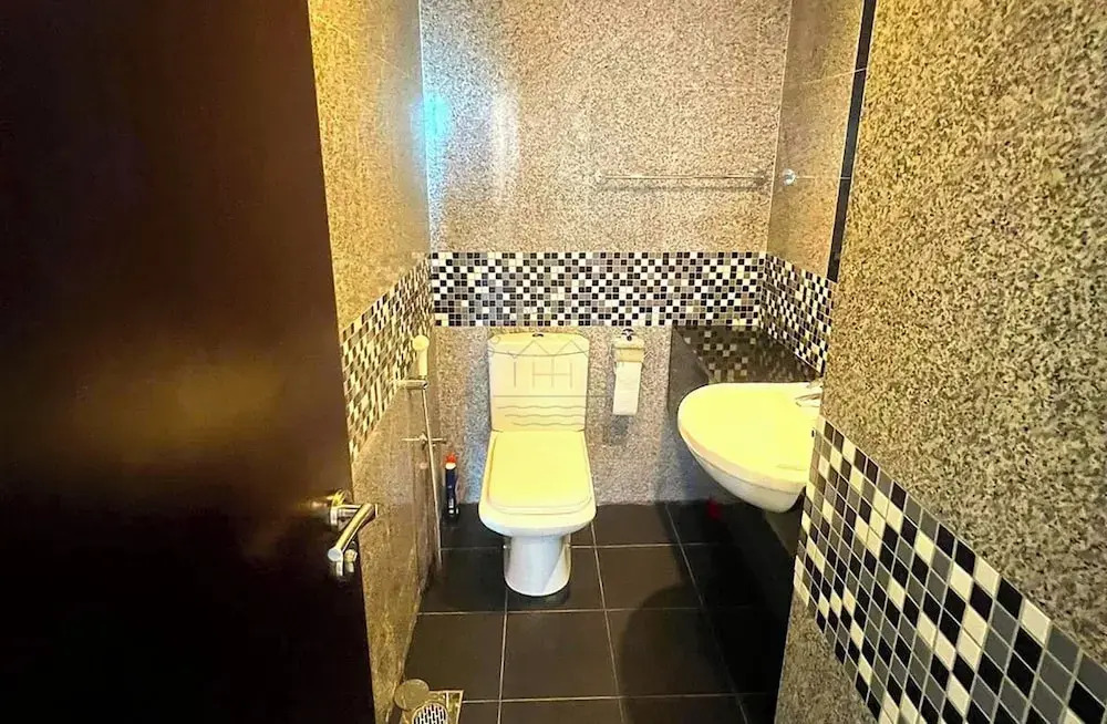 Modern & Cozy 1-BR in Business Bay