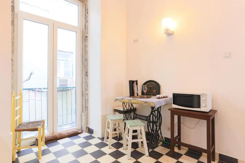 Lisbon Secret & Charming Baixa 4 Bedroom Apartment
