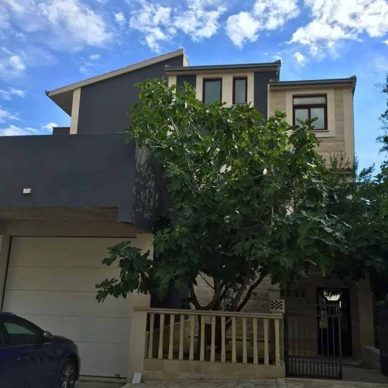 Lovely 2-bed Apartment With Views in Podstrana