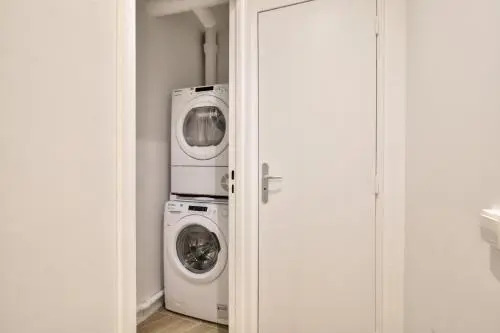 Chic and spacious apart with parking