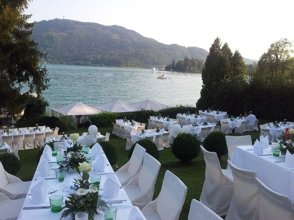 Eva Hof Lakeside Suites