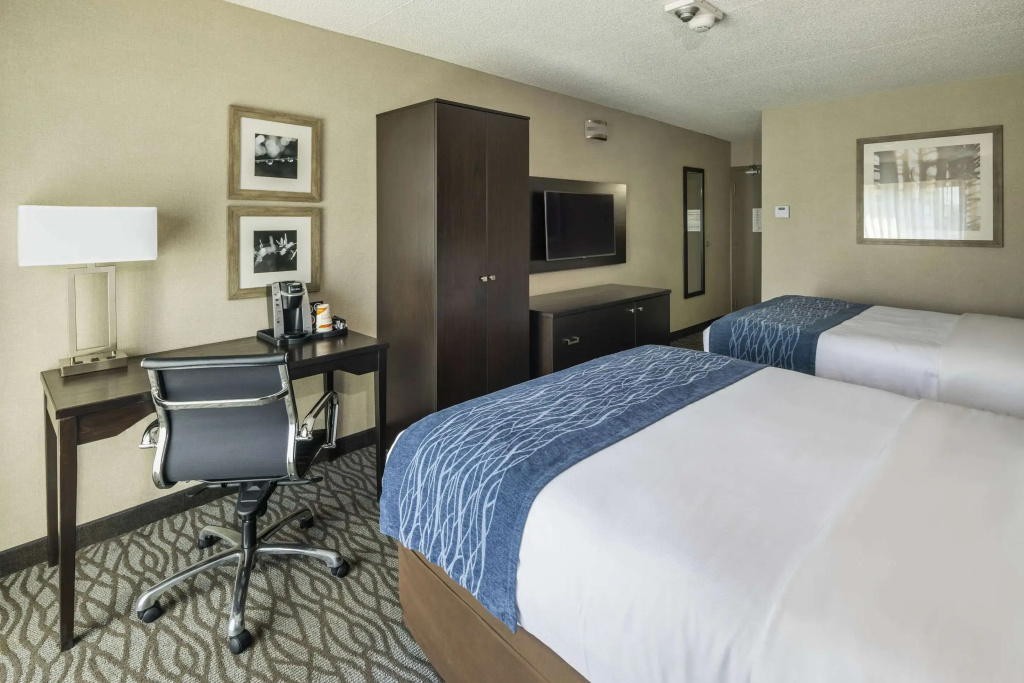 Comfort Inn Montreal Aeroport