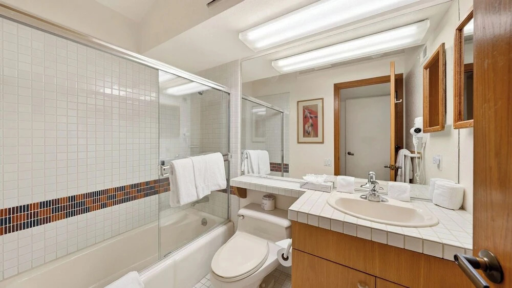 The Ridgeline & The Traverse by Avantstay 2 Slopeside Units + Hot Tub + Sauna + Heated Pool + Heart of Olympic Valley