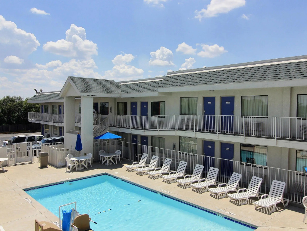 Motel 6-Austin, TX - North Central
