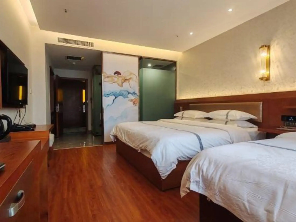 Qitai TianYi Hotel