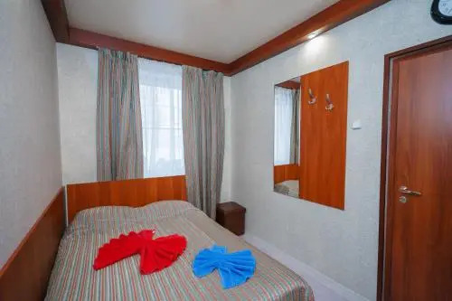 42 Km Hotel