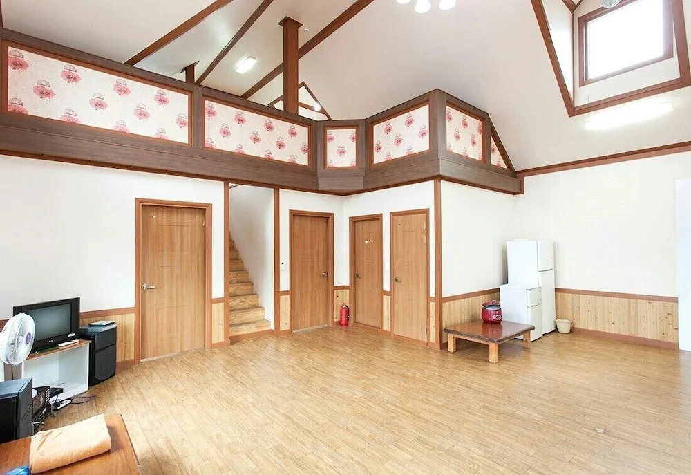 Hoengseong Ceongtaesan Healing Pension