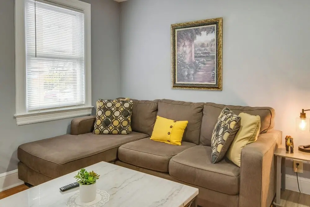 Easy Metro Access: Wfh-friendly Apt 7 Mi to DC!
