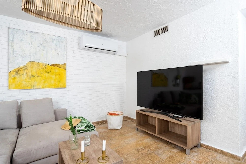 Outstanding beachfront villa Fuengirola