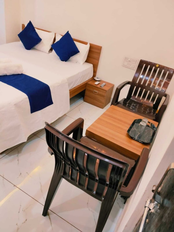 Hotel Bhavya Palace