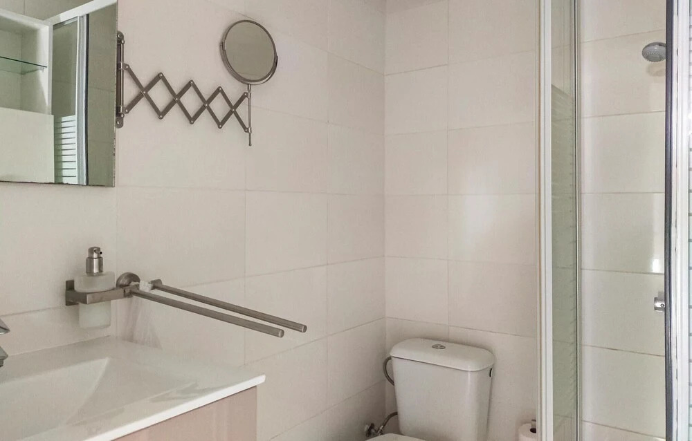 Nice Home in Rekem-lanaken With 2 Bedrooms
