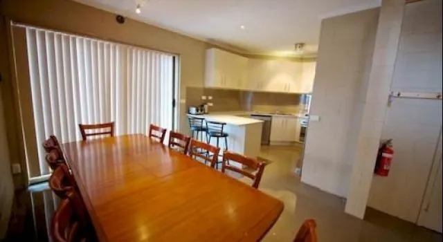 Snowlands Apartments