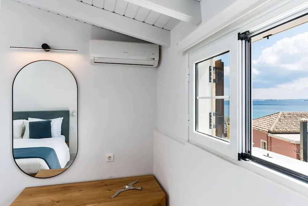 The Seaview Corner Apartments by Konnect, Ipsos