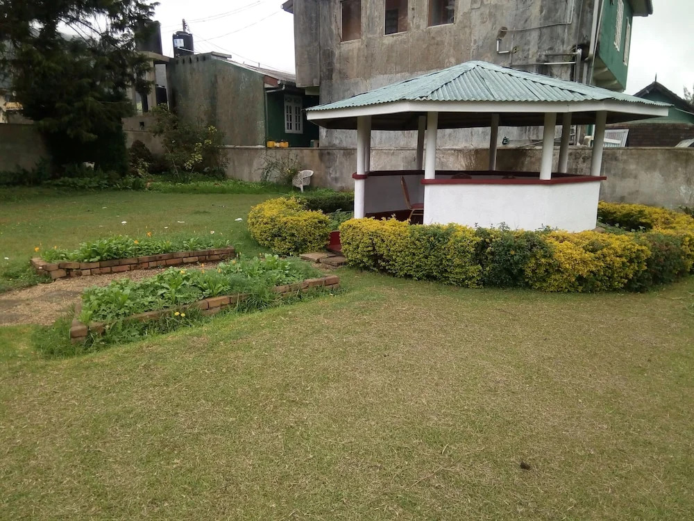 Royal Garden Hotel