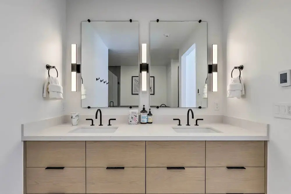 Luxe Park City Townhome w/ Hot Tub: 1/2 Mi to Lift