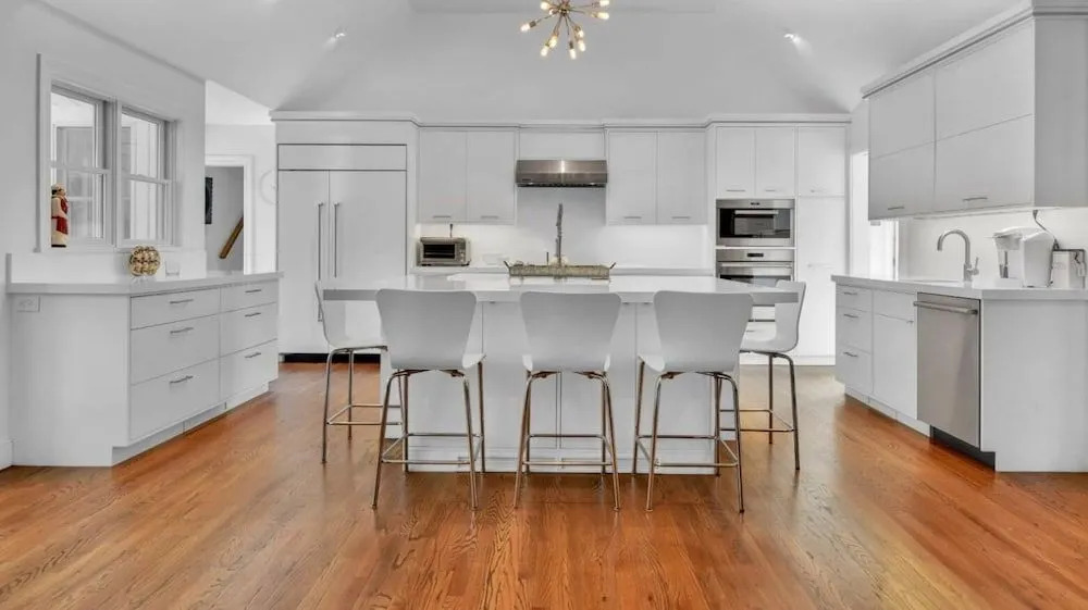 Villa Bridgehampton village