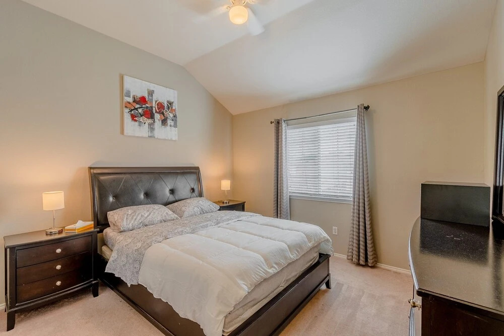 Family Friendly Spacious Home with Backyard Pool by Redawning